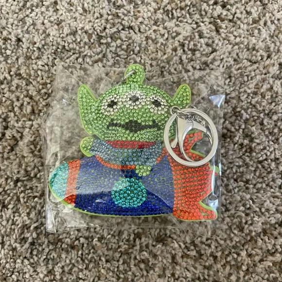 Green Alien Rocket Crystal Keychain - Picture 2 of 2